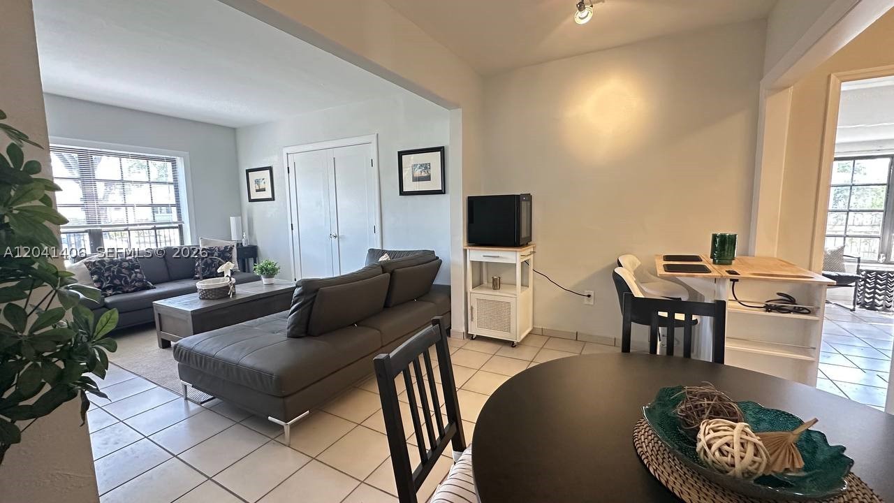 2475 SW 24th Ter, Miami FL 33145
