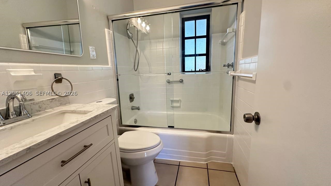 2475 SW 24th Ter, Miami FL 33145