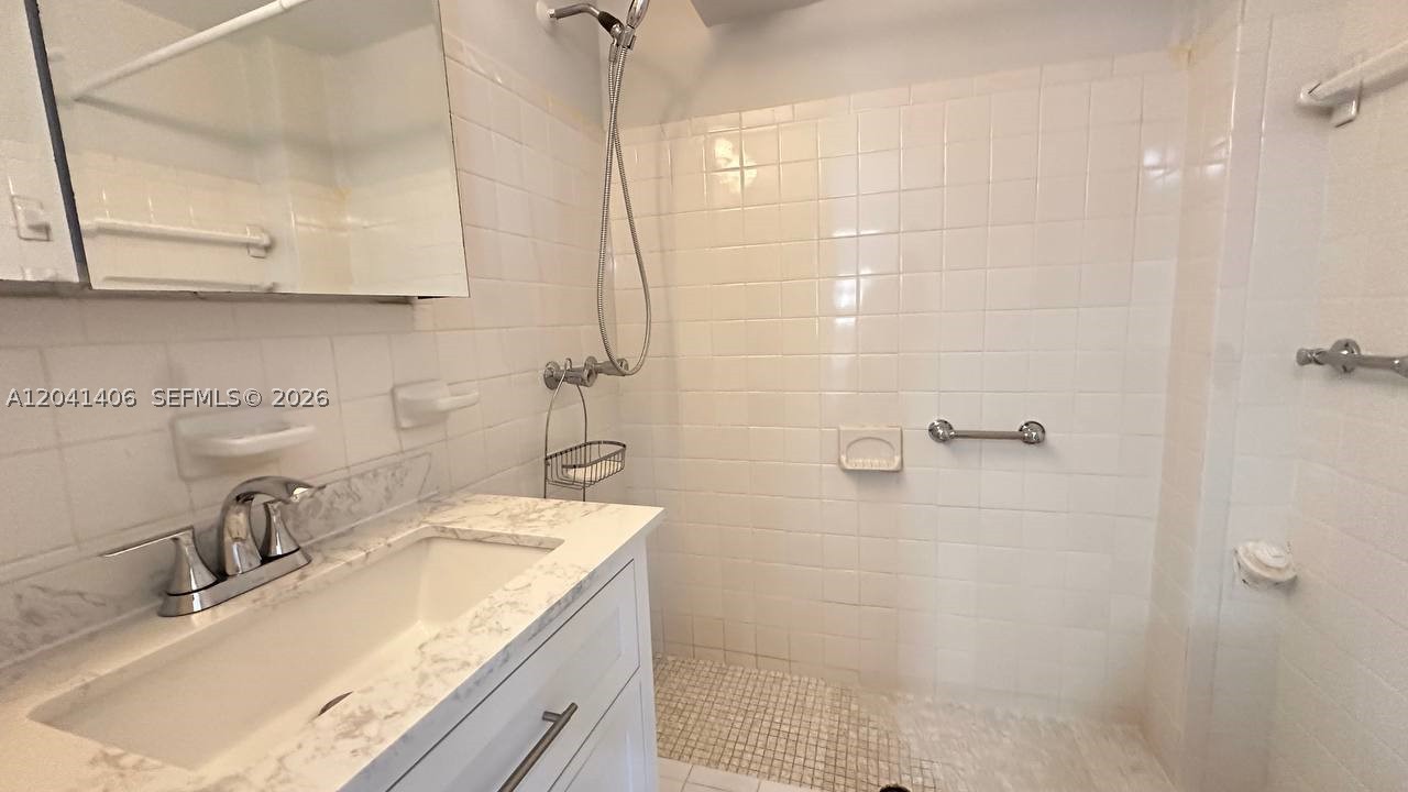 2475 SW 24th Ter, Miami FL 33145