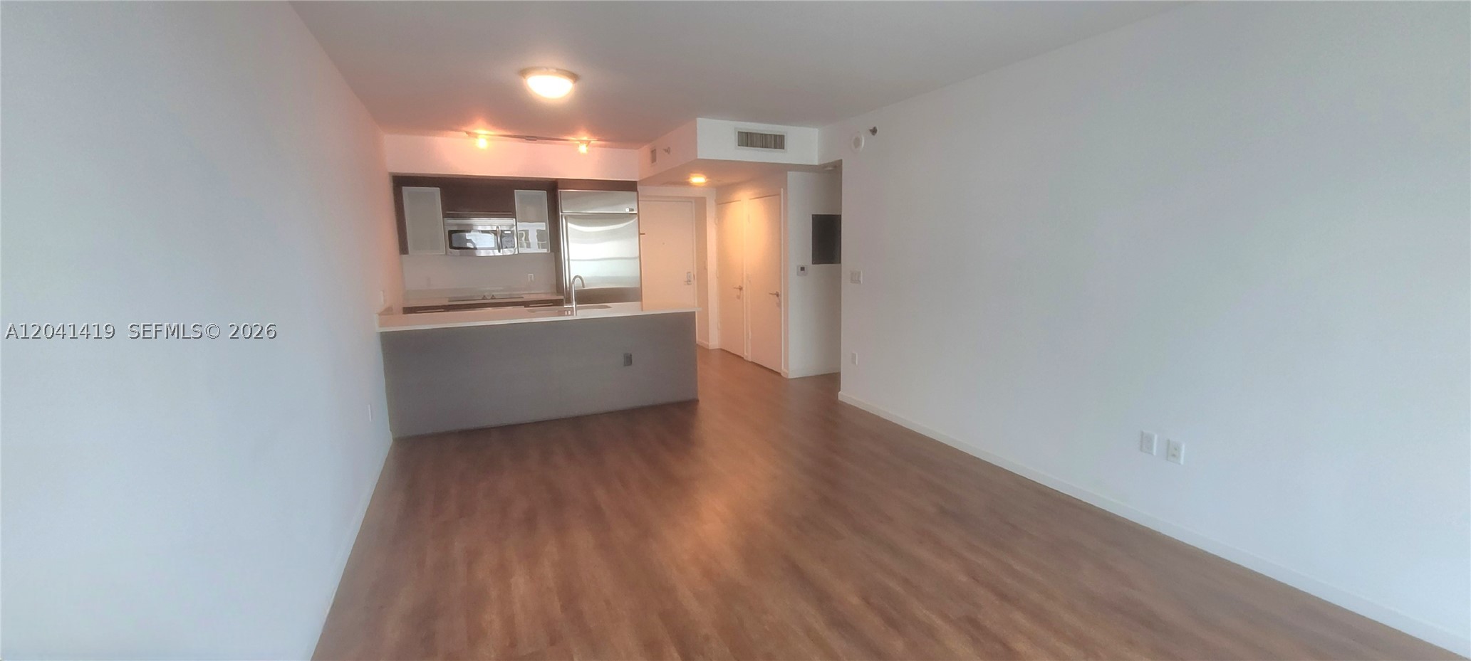 500 Brickell Ave #3706, Miami FL 33131