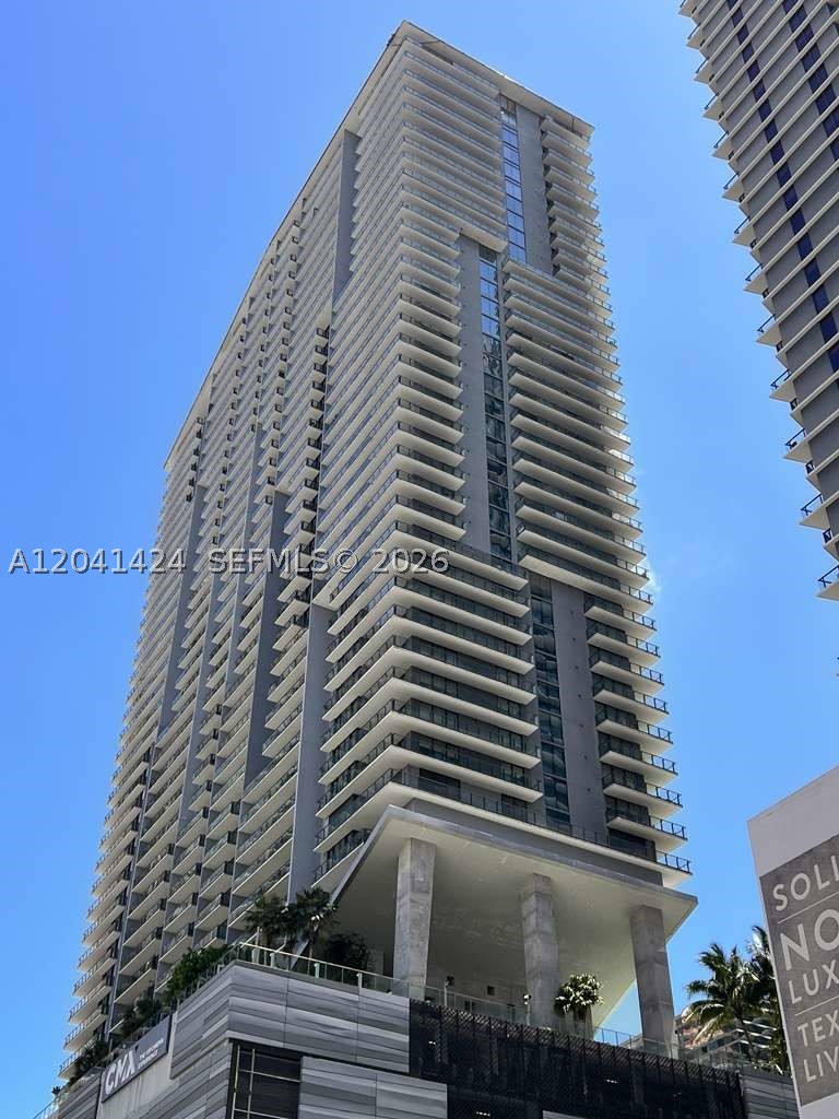 88 SW 7th St #3309, Miami FL 33130