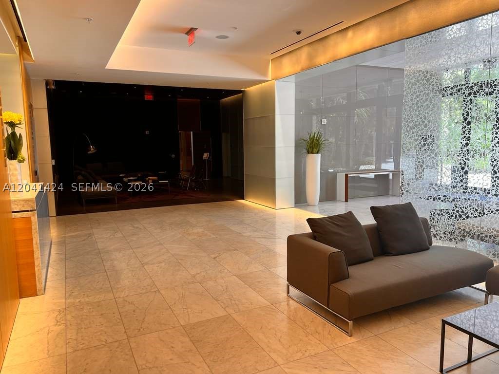 88 SW 7th St #3309, Miami FL 33130