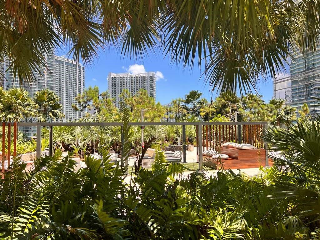88 SW 7th St #3309, Miami FL 33130