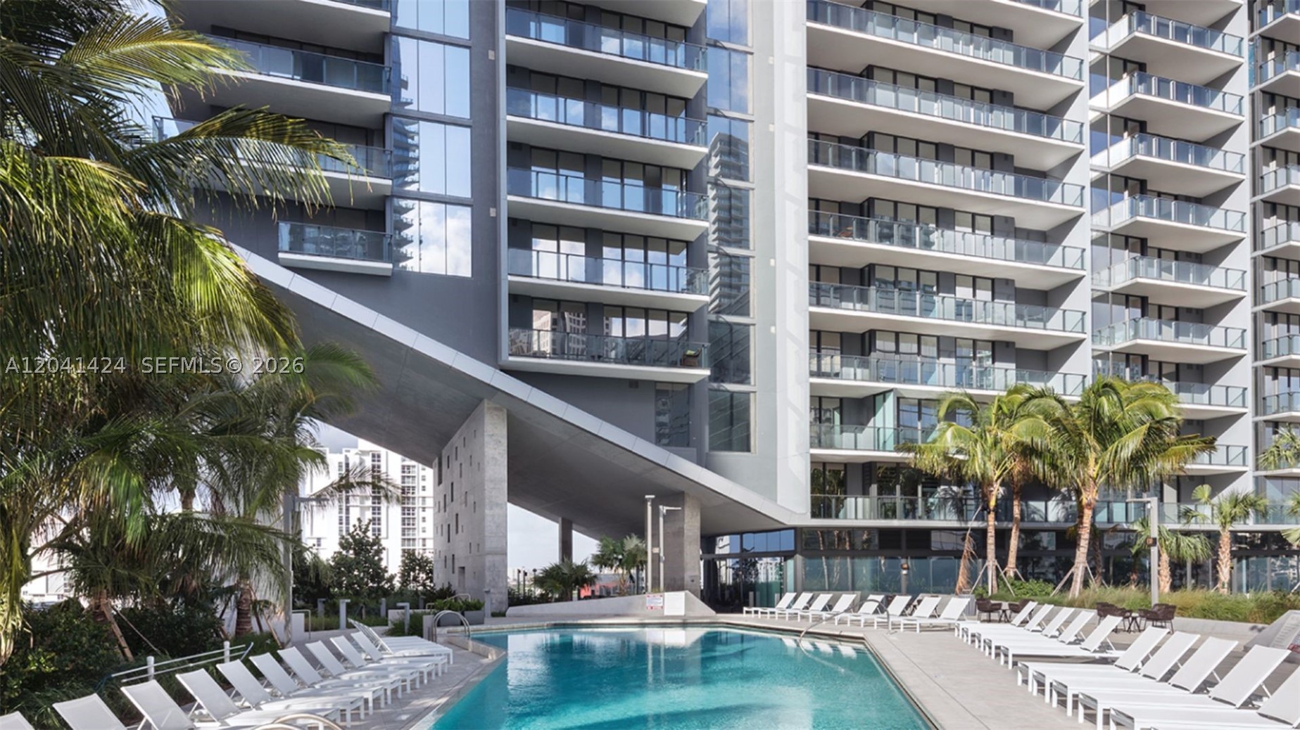88 SW 7th St #3309, Miami FL 33130