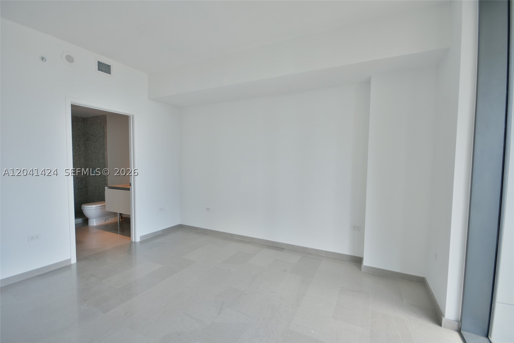 88 SW 7th St #3309, Miami FL 33130