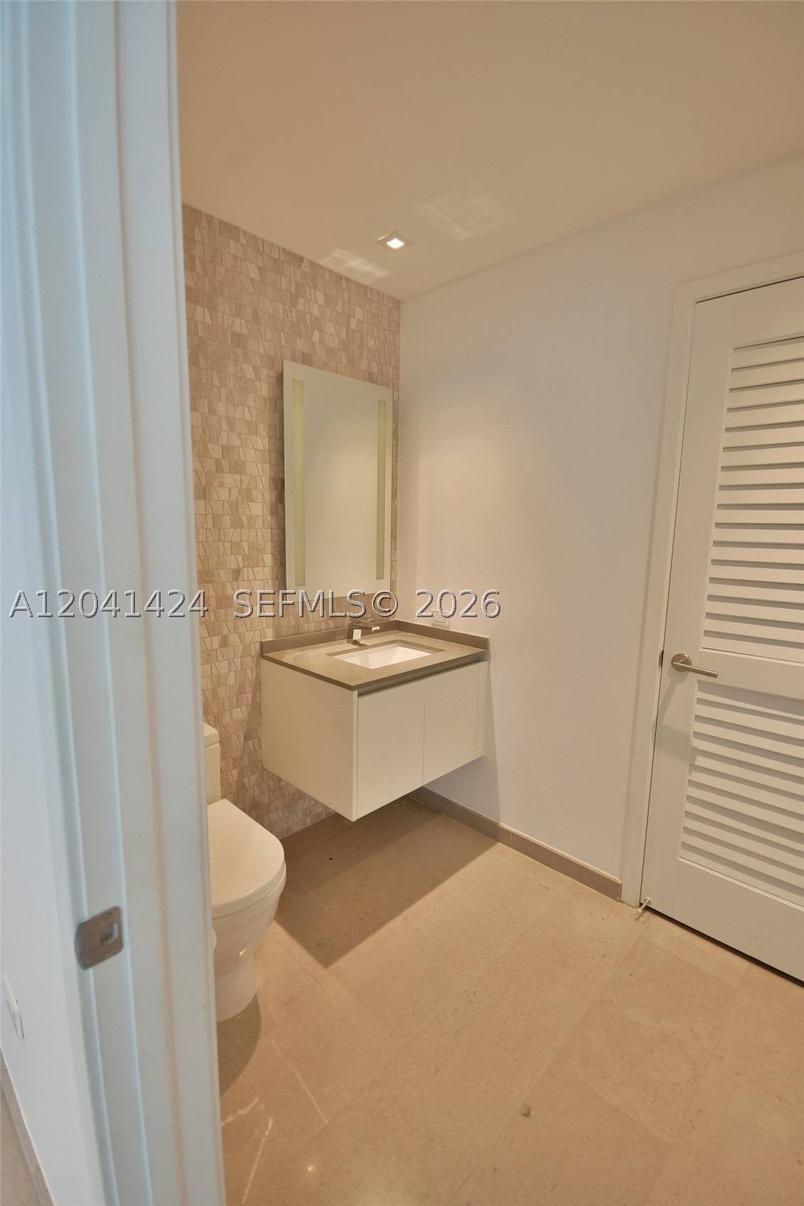 88 SW 7th St #3309, Miami FL 33130