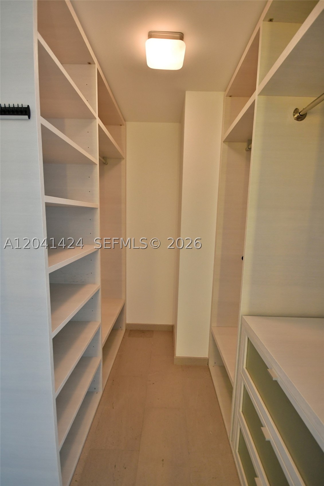 88 SW 7th St #3309, Miami FL 33130