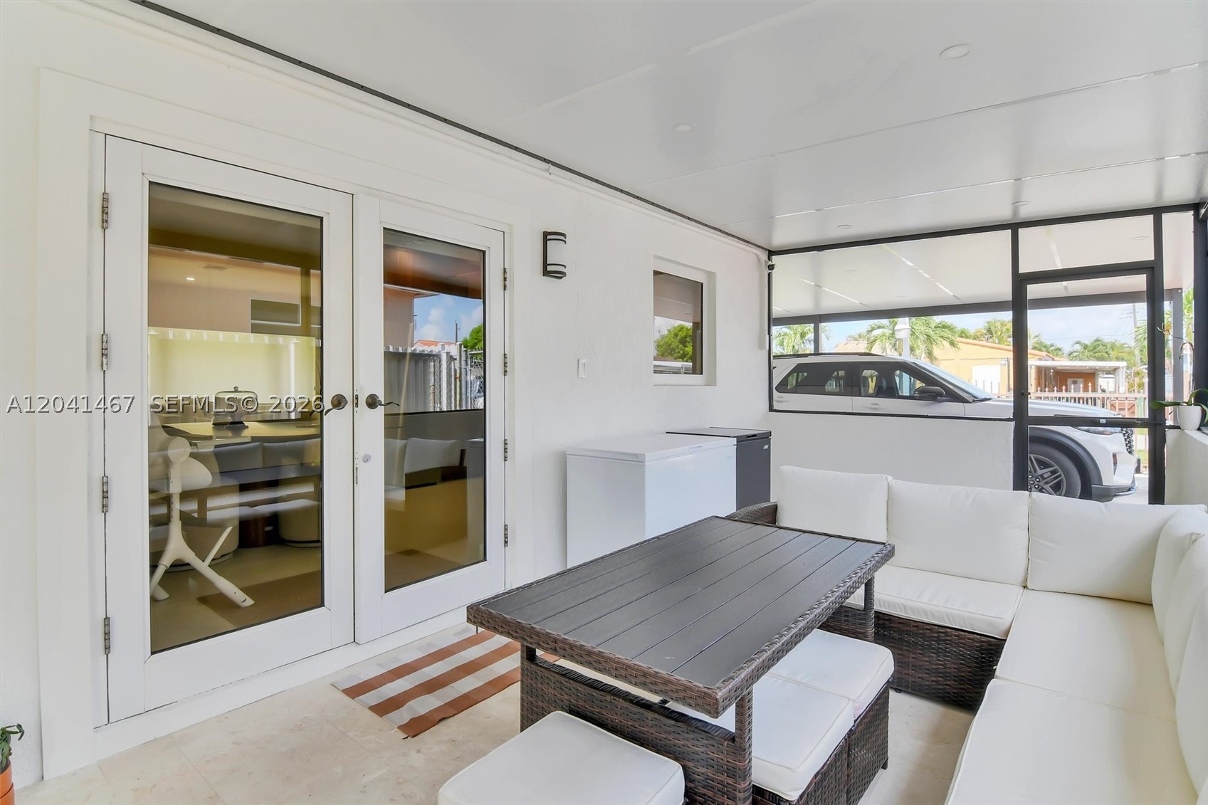 241 W 48th St, Hialeah FL 33012