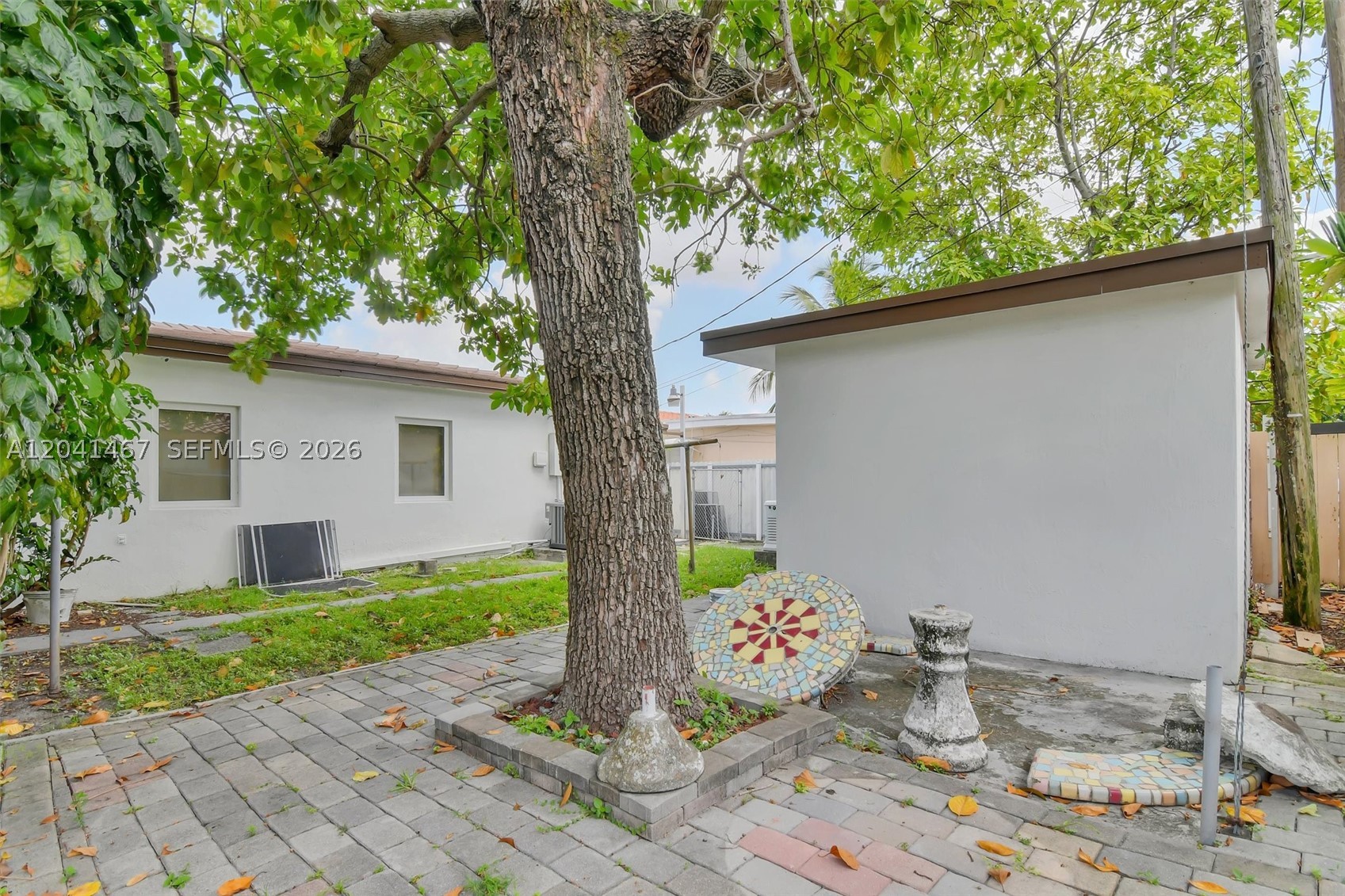241 W 48th St, Hialeah FL 33012