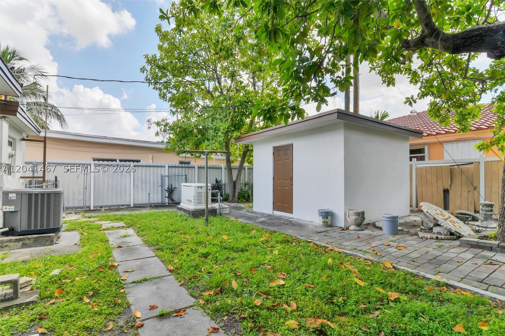 241 W 48th St, Hialeah FL 33012