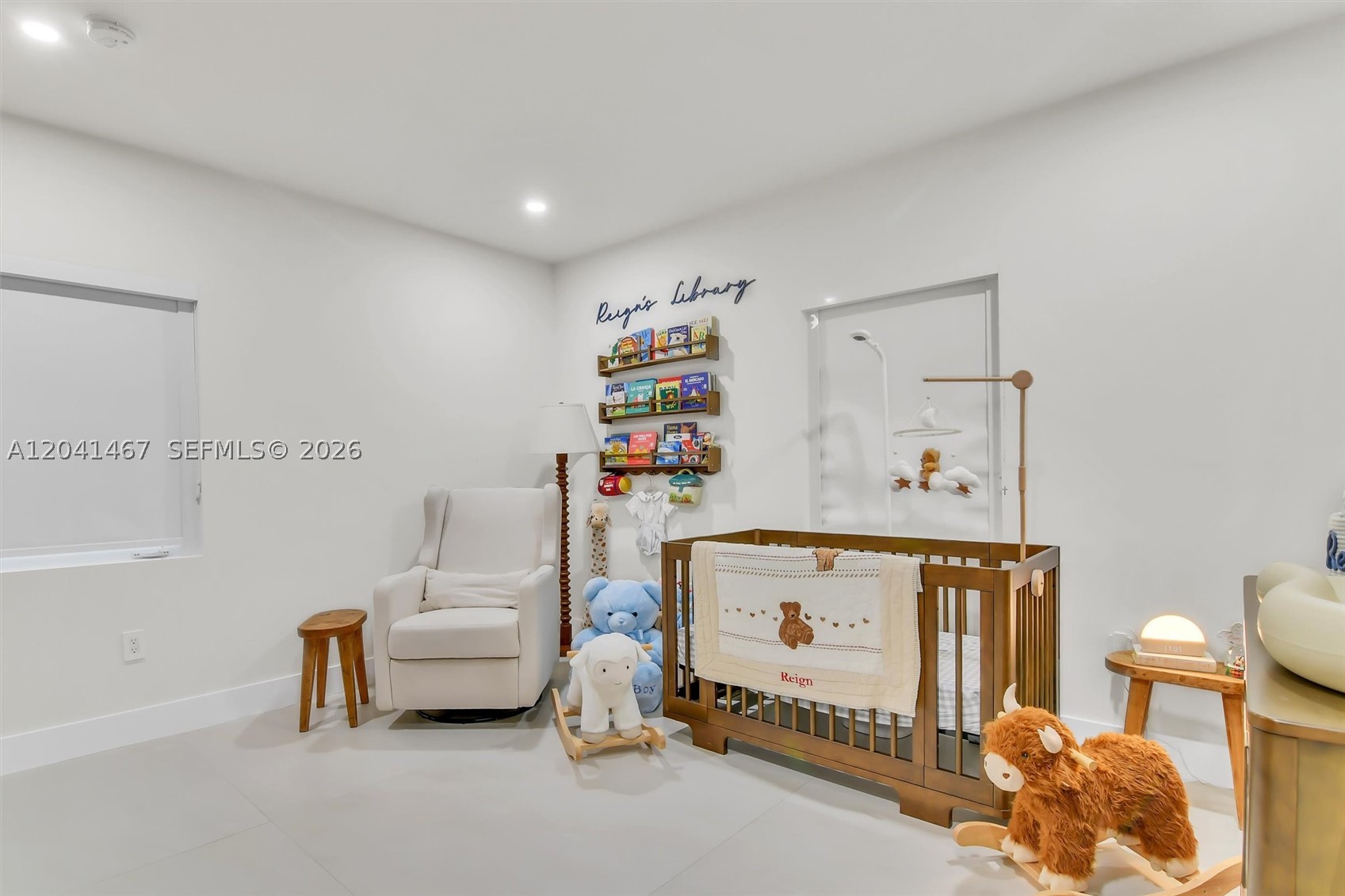 241 W 48th St, Hialeah FL 33012