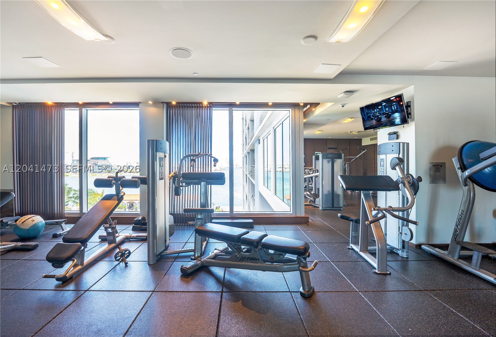 325 S Biscayne Blvd #3921, Miami FL 33131