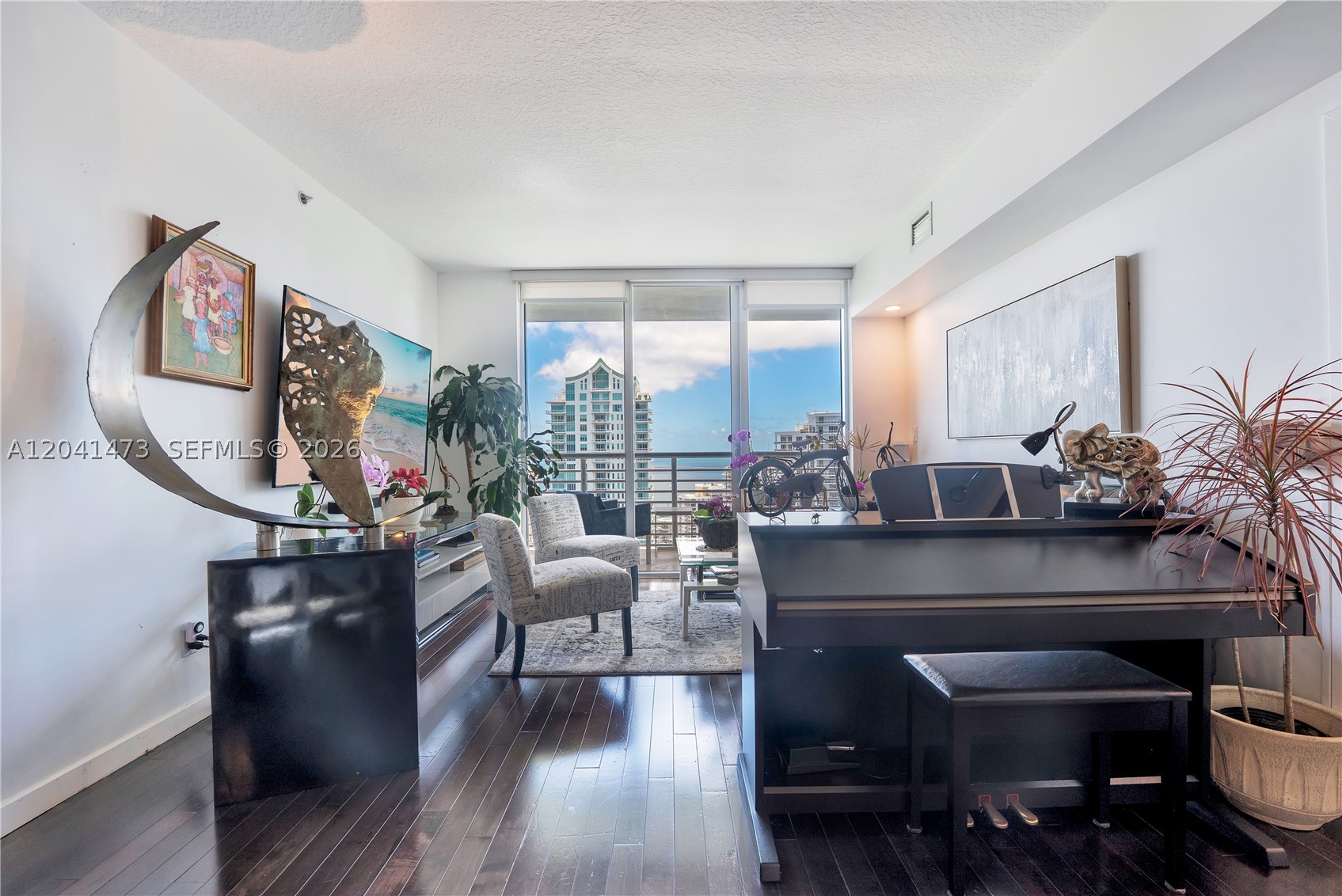 325 S Biscayne Blvd #3921, Miami FL 33131