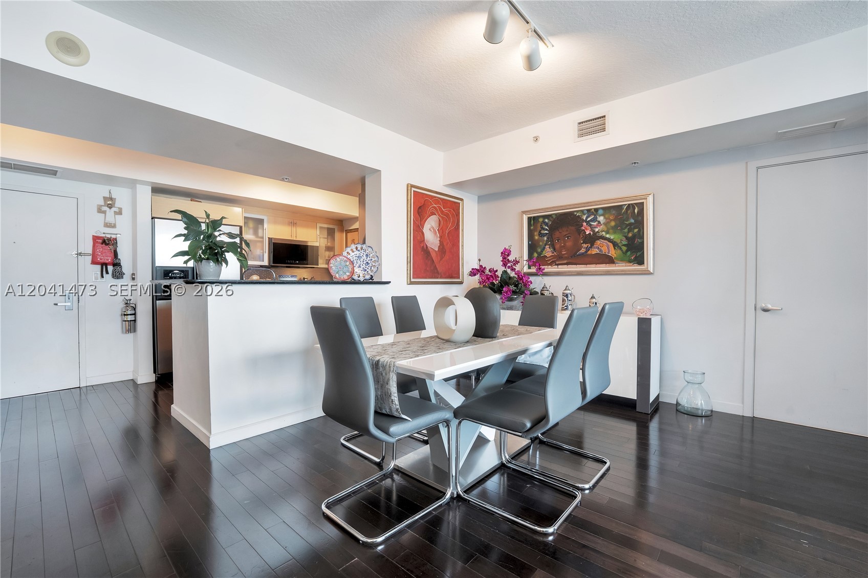 325 S Biscayne Blvd #3921, Miami FL 33131