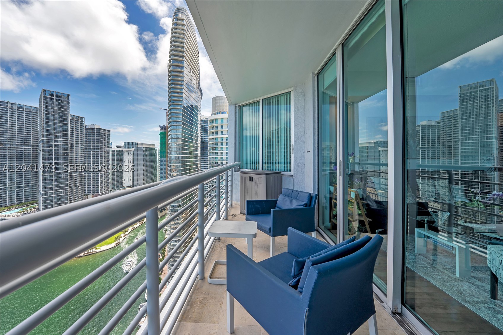 325 S Biscayne Blvd #3921, Miami FL 33131