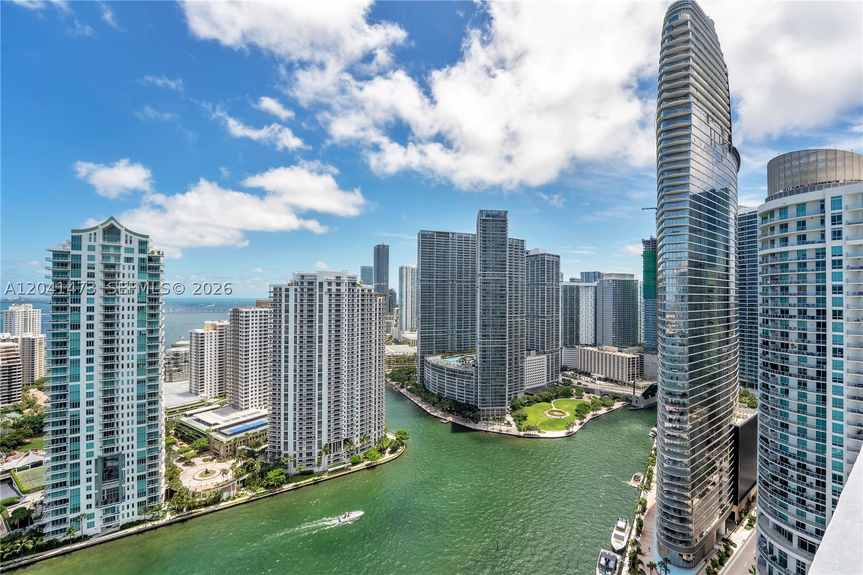 325 S Biscayne Blvd #3921, Miami FL 33131