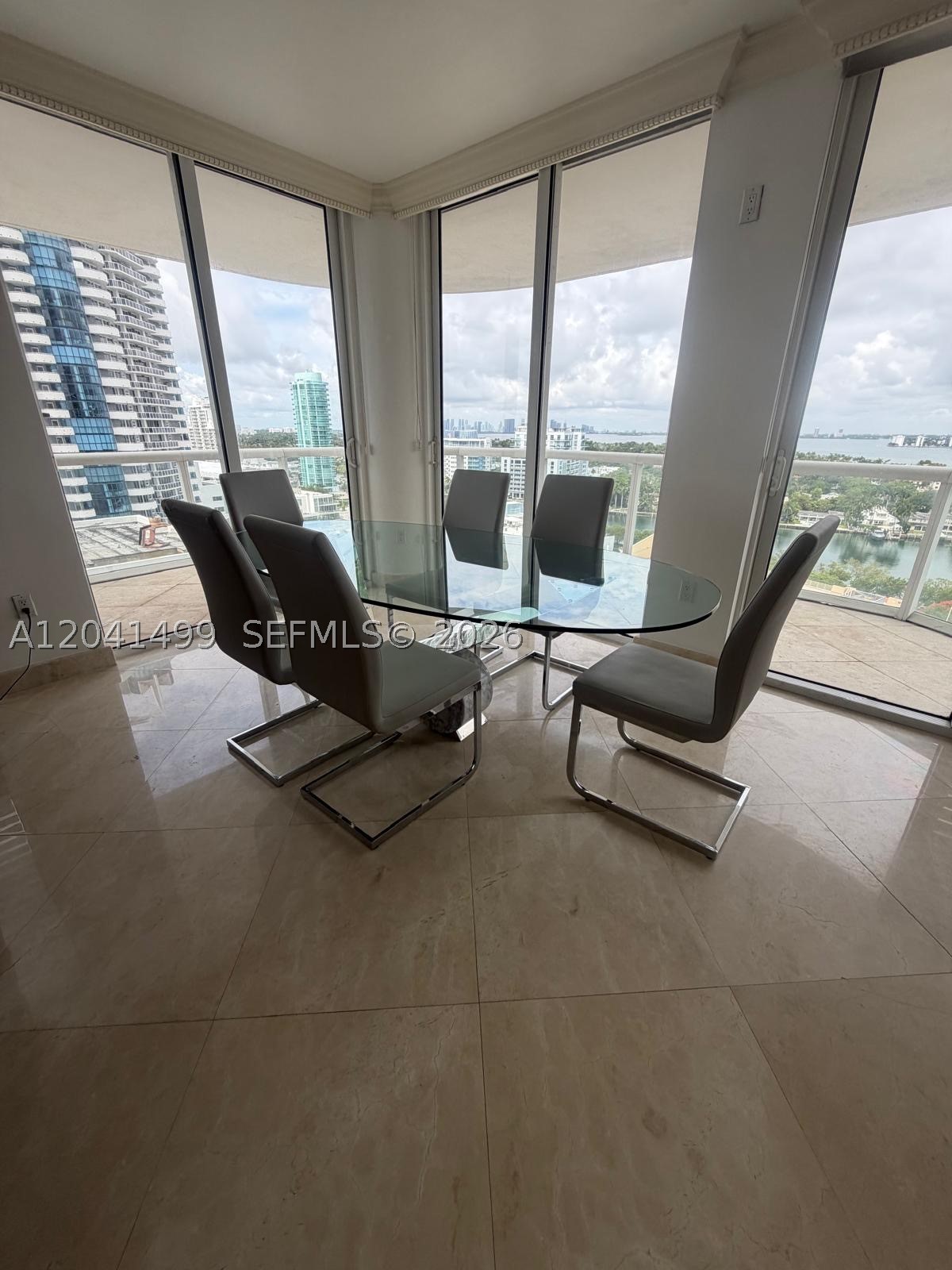 6365 Collins Ave #1707, Miami Beach FL 33141
