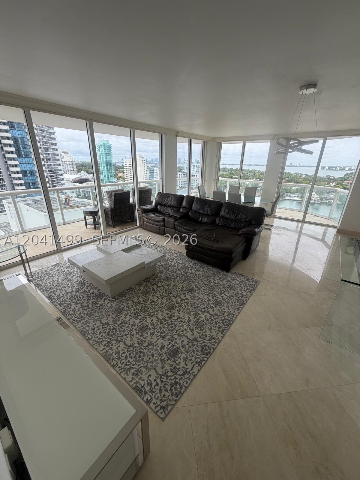 6365 Collins Ave #1707, Miami Beach FL 33141