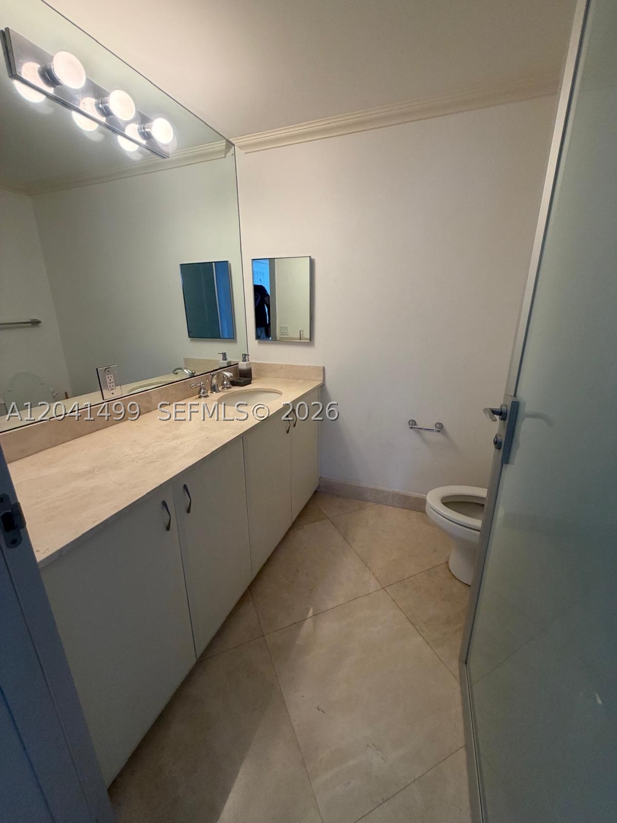 6365 Collins Ave #1707, Miami Beach FL 33141
