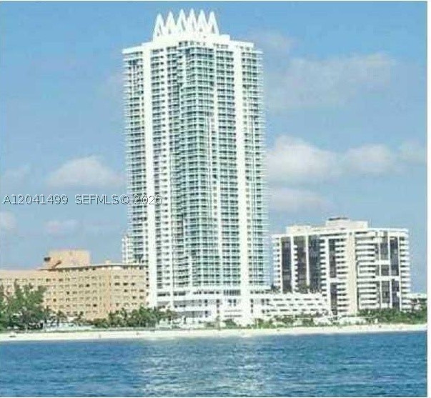 6365 Collins Ave #1707, Miami Beach FL 33141