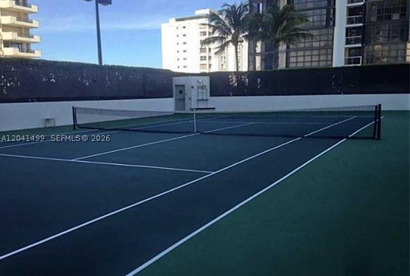 6365 Collins Ave #1707, Miami Beach FL 33141