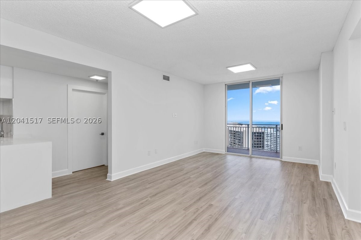 185 SE 14th Ter #2307, Miami FL 33131