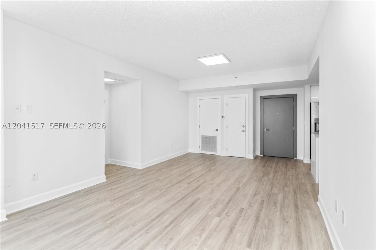 185 SE 14th Ter #2307, Miami FL 33131