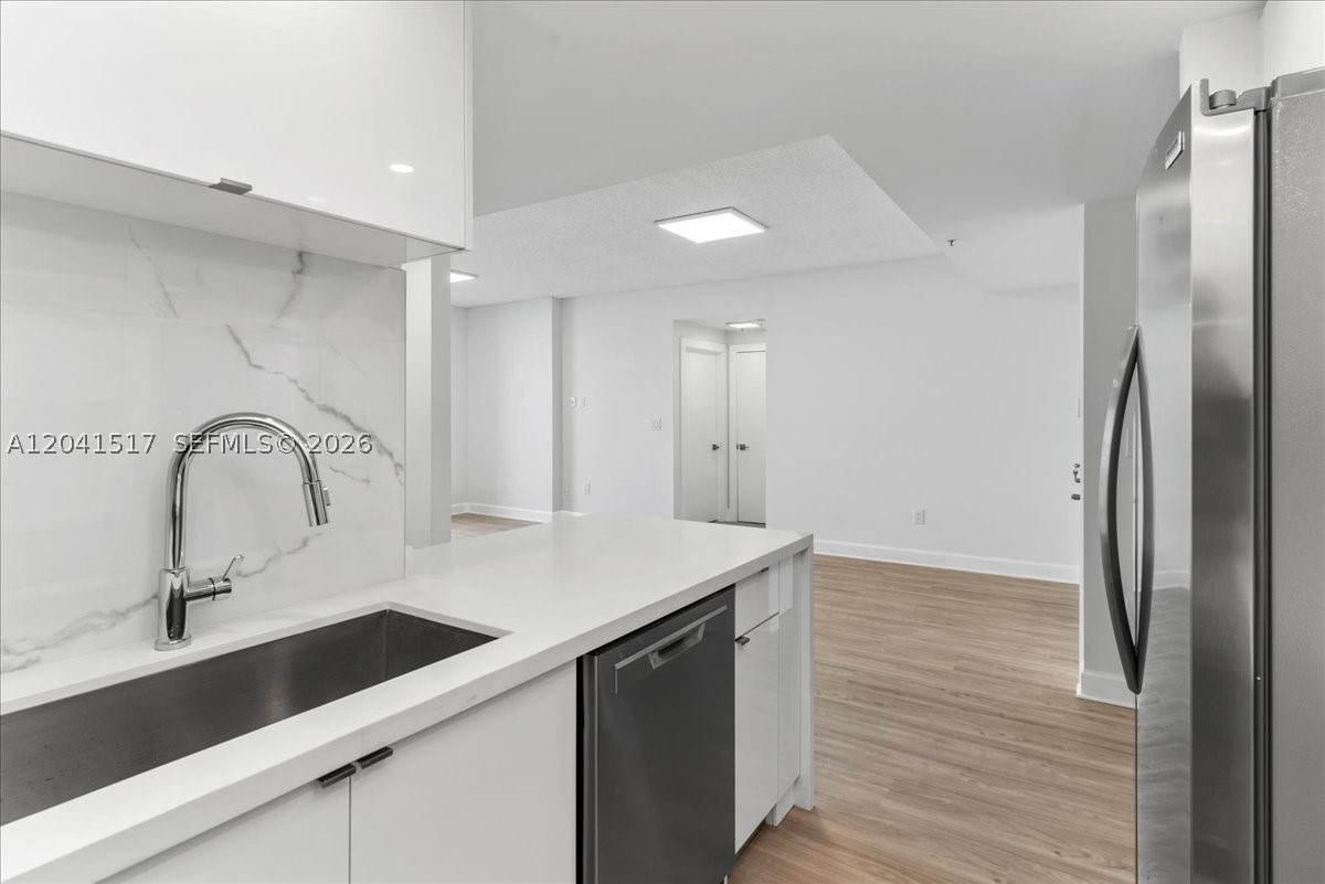 185 SE 14th Ter #2307, Miami FL 33131