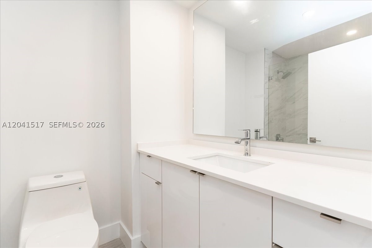 185 SE 14th Ter #2307, Miami FL 33131