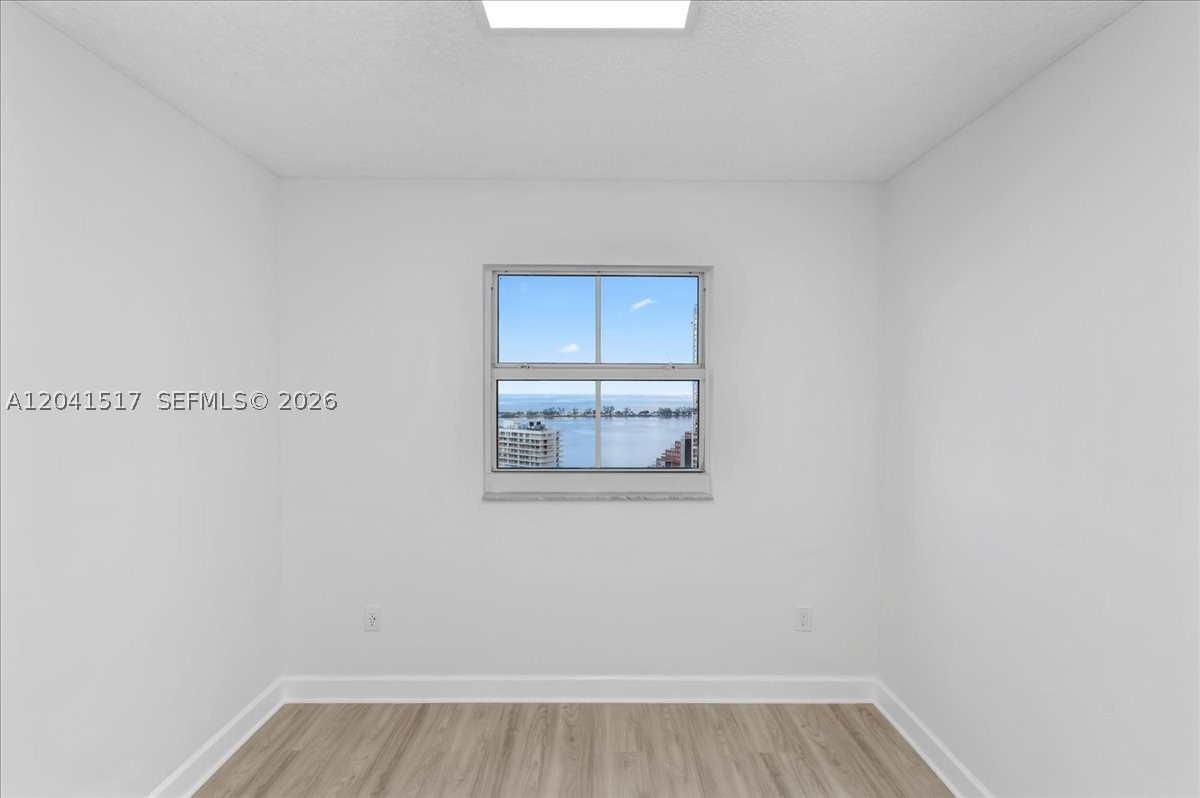 185 SE 14th Ter #2307, Miami FL 33131