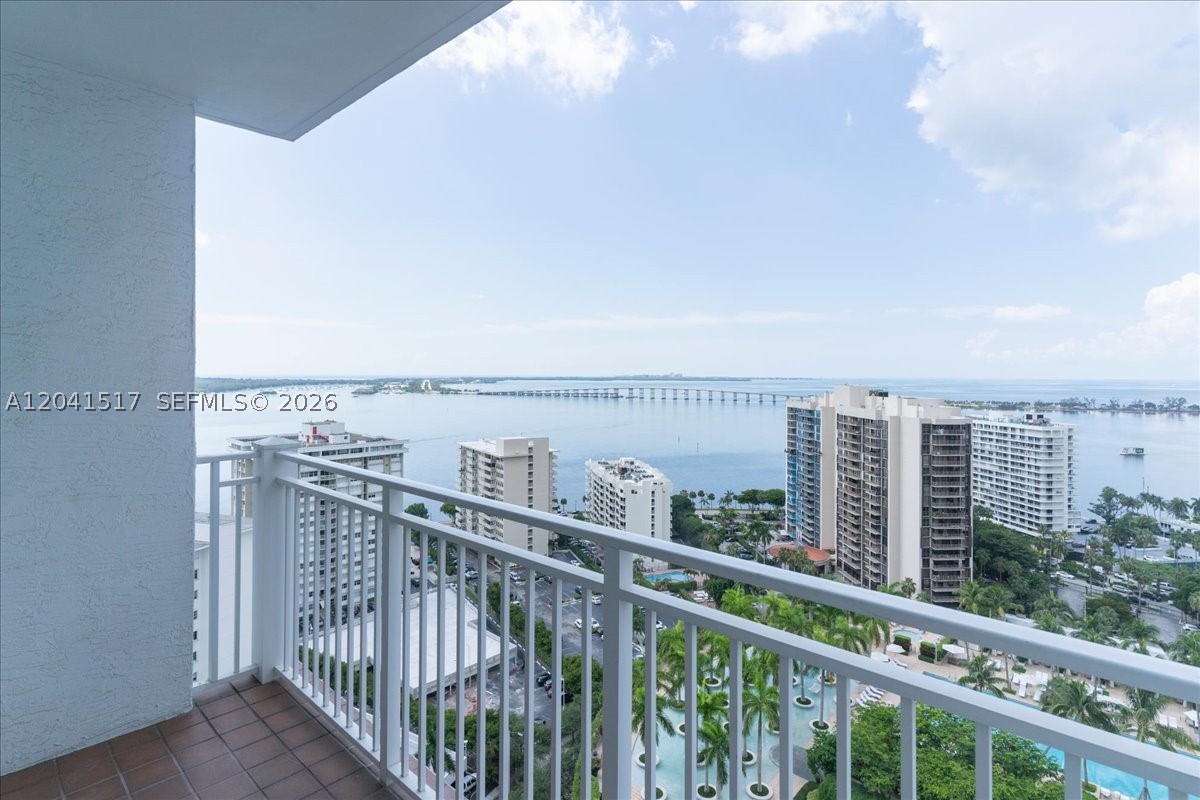 185 SE 14th Ter #2307, Miami FL 33131