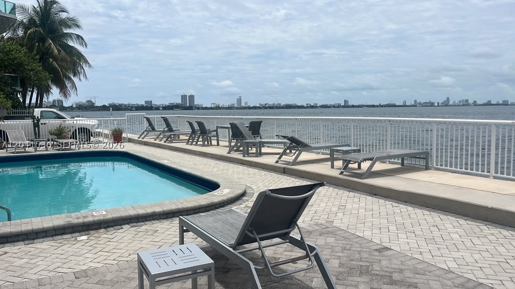 2016 Bay Dr #602, Miami Beach FL 33141