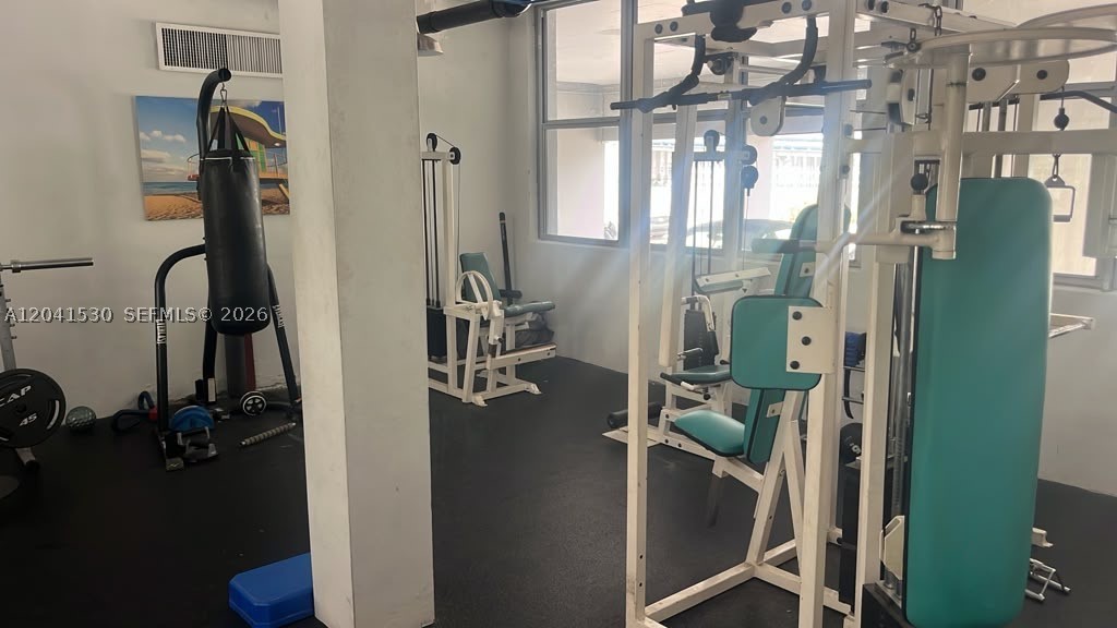 2016 Bay Dr #602, Miami Beach FL 33141