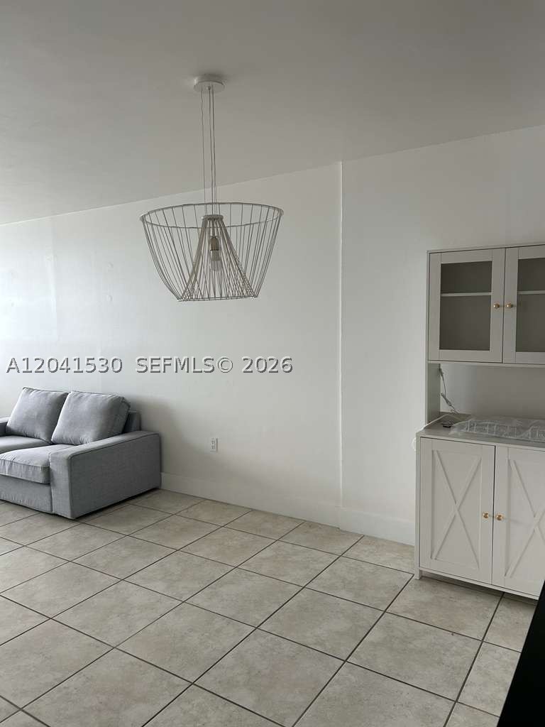 2016 Bay Dr #602, Miami Beach FL 33141