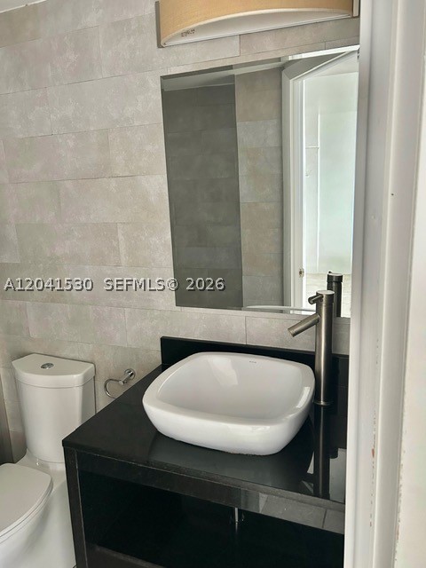 2016 Bay Dr #602, Miami Beach FL 33141