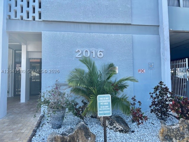 2016 Bay Dr #602, Miami Beach FL 33141