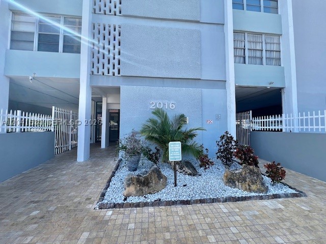 2016 Bay Dr #602, Miami Beach FL 33141