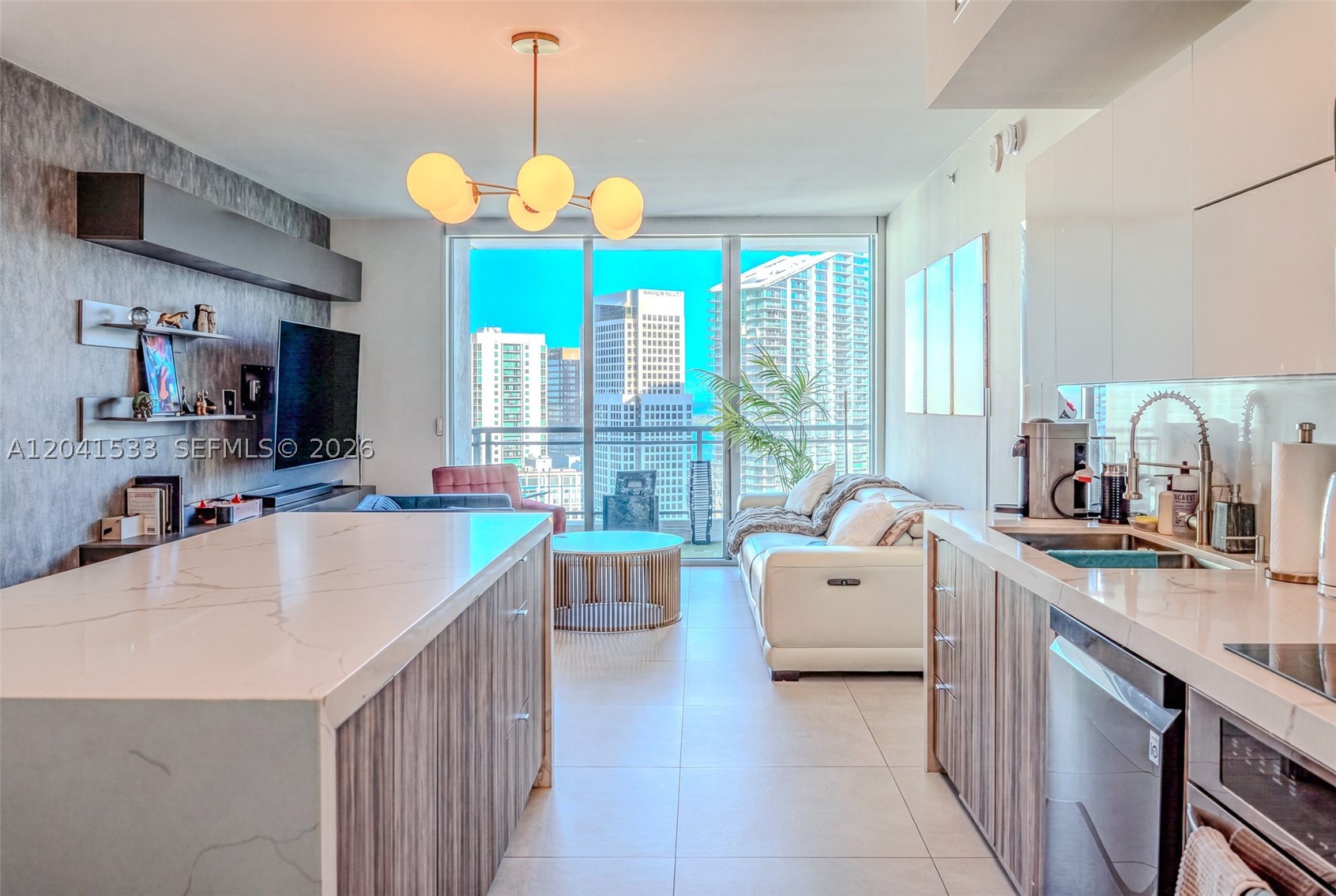 90 SW 3rd St #3703, Miami FL 33130