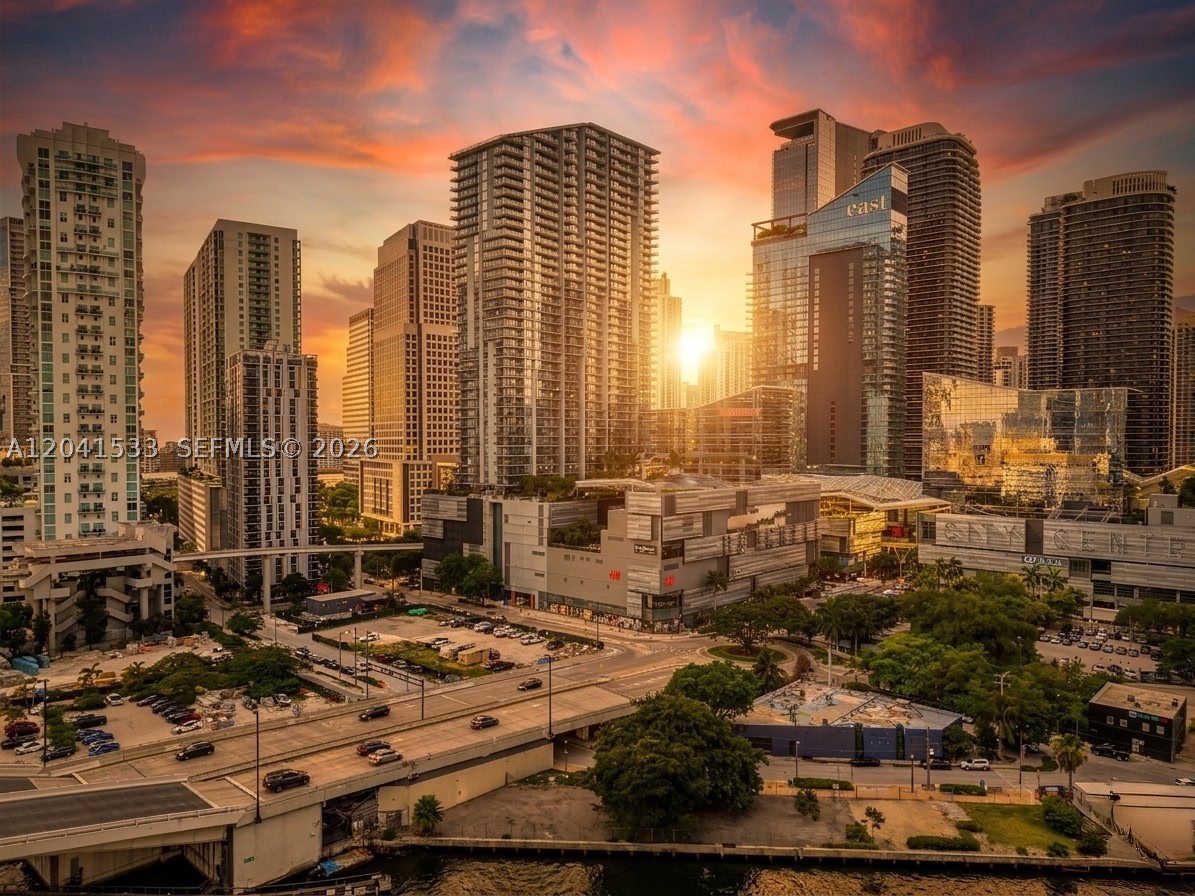 90 SW 3rd St #3703, Miami FL 33130