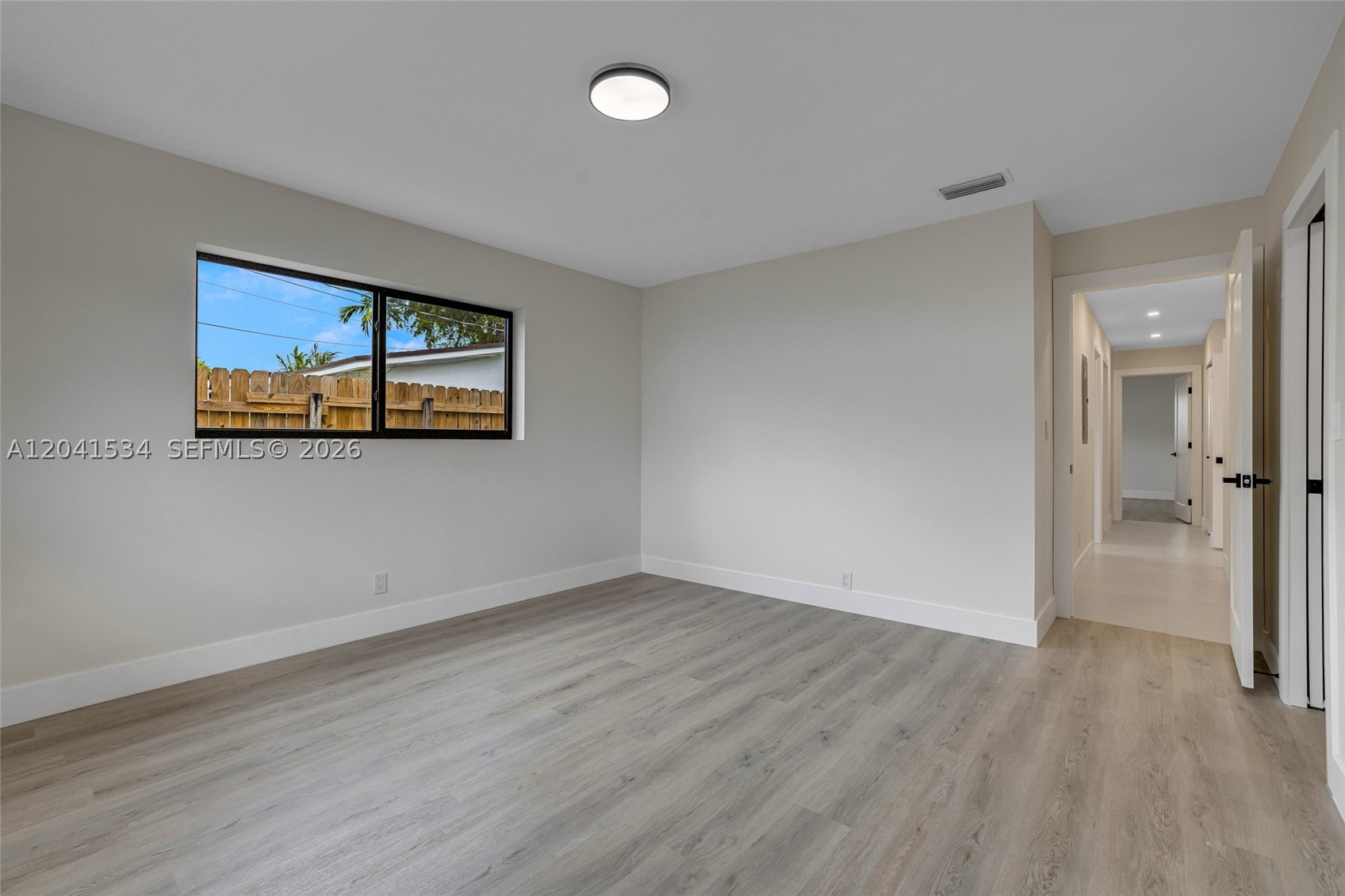 5718 NE 15th Ave, Fort Lauderdale FL 33334