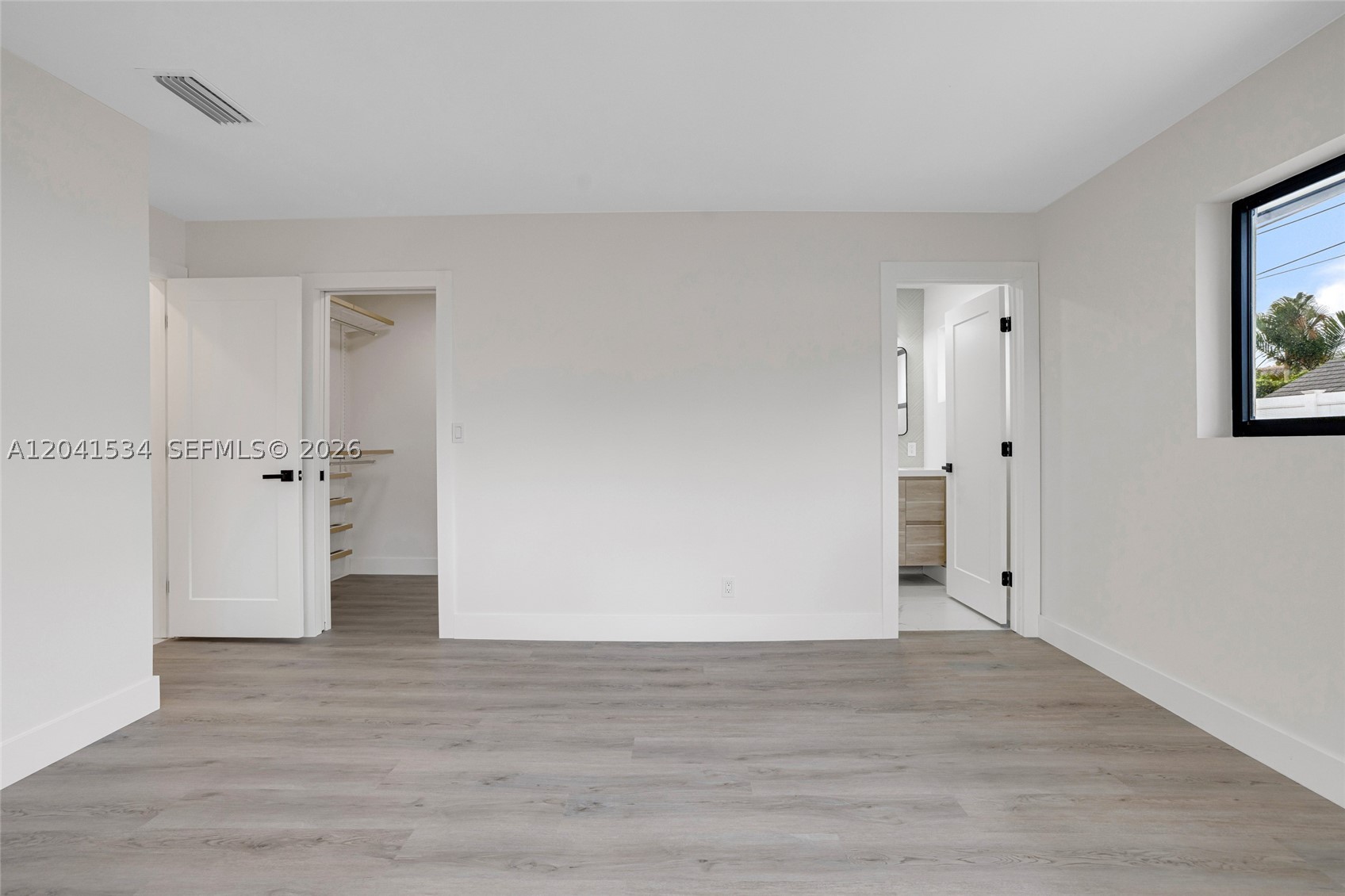 5718 NE 15th Ave, Fort Lauderdale FL 33334