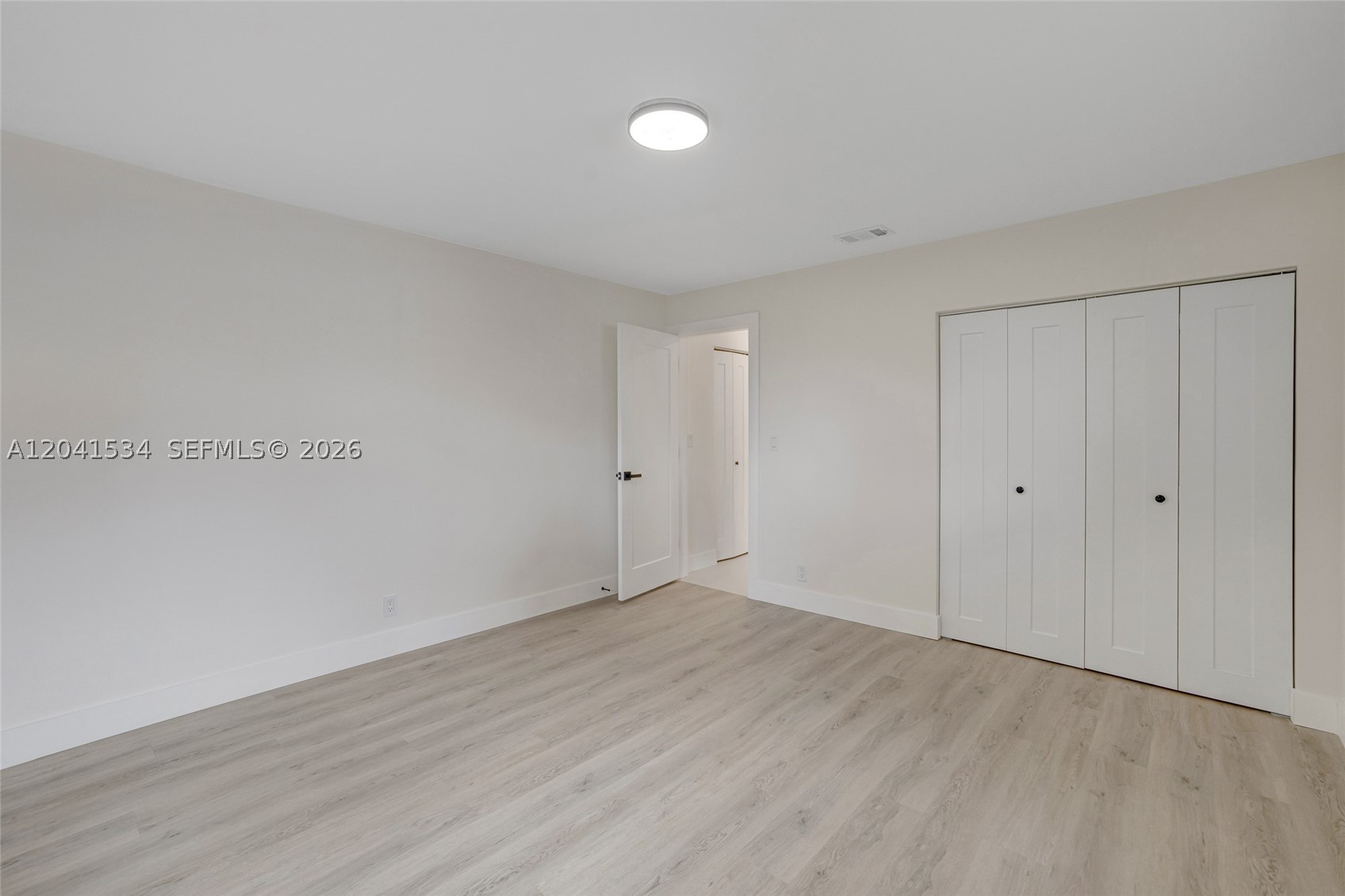 5718 NE 15th Ave, Fort Lauderdale FL 33334
