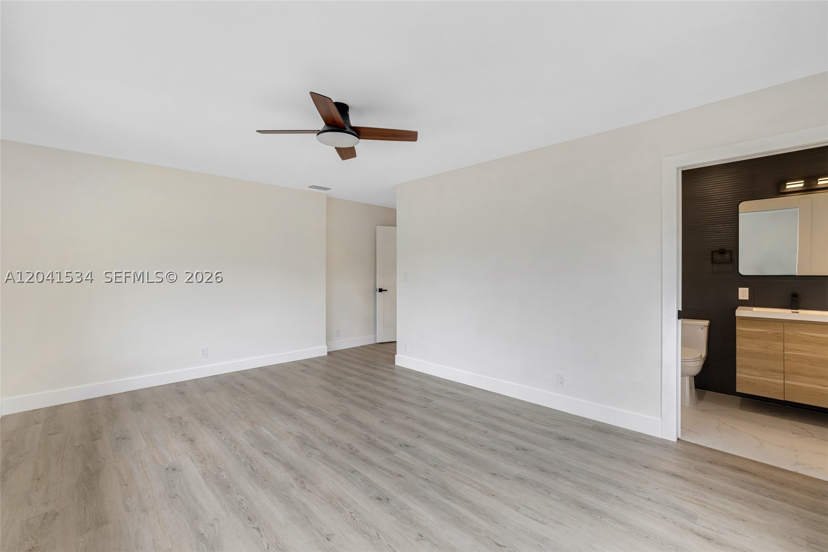 5718 NE 15th Ave, Fort Lauderdale FL 33334