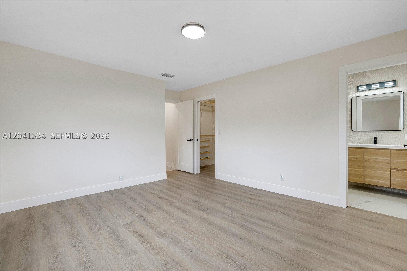 5718 NE 15th Ave, Fort Lauderdale FL 33334