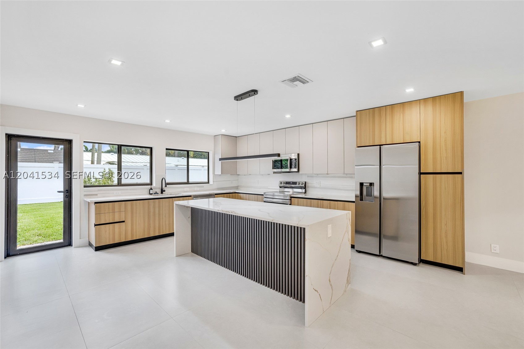 5718 NE 15th Ave, Fort Lauderdale FL 33334
