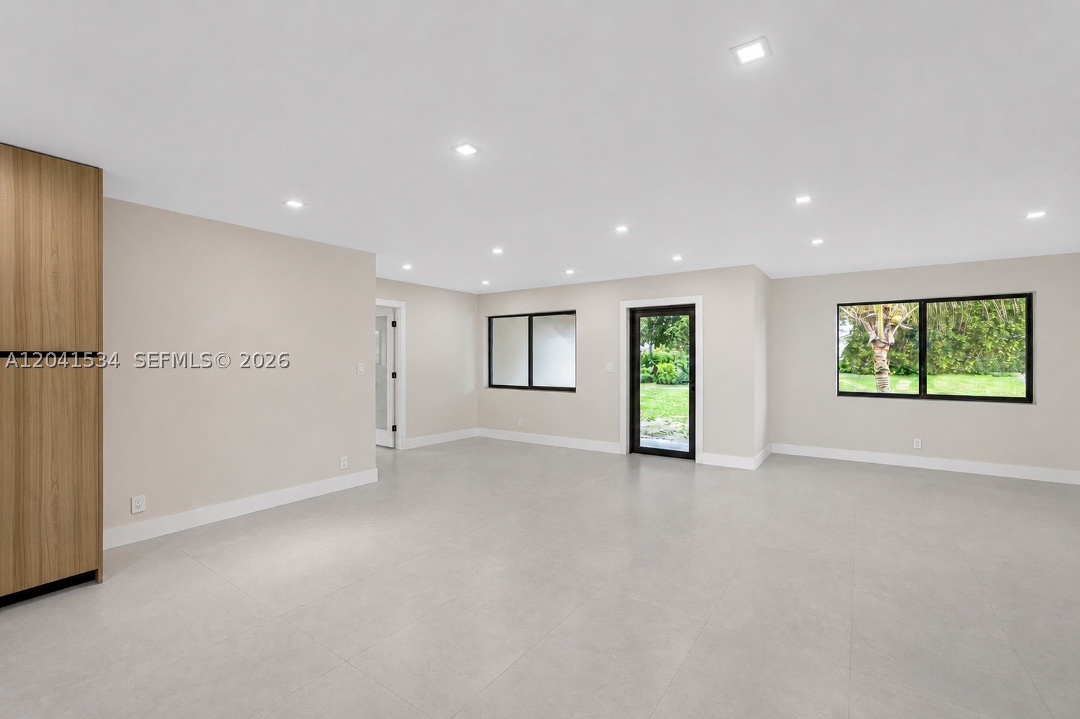 5718 NE 15th Ave, Fort Lauderdale FL 33334