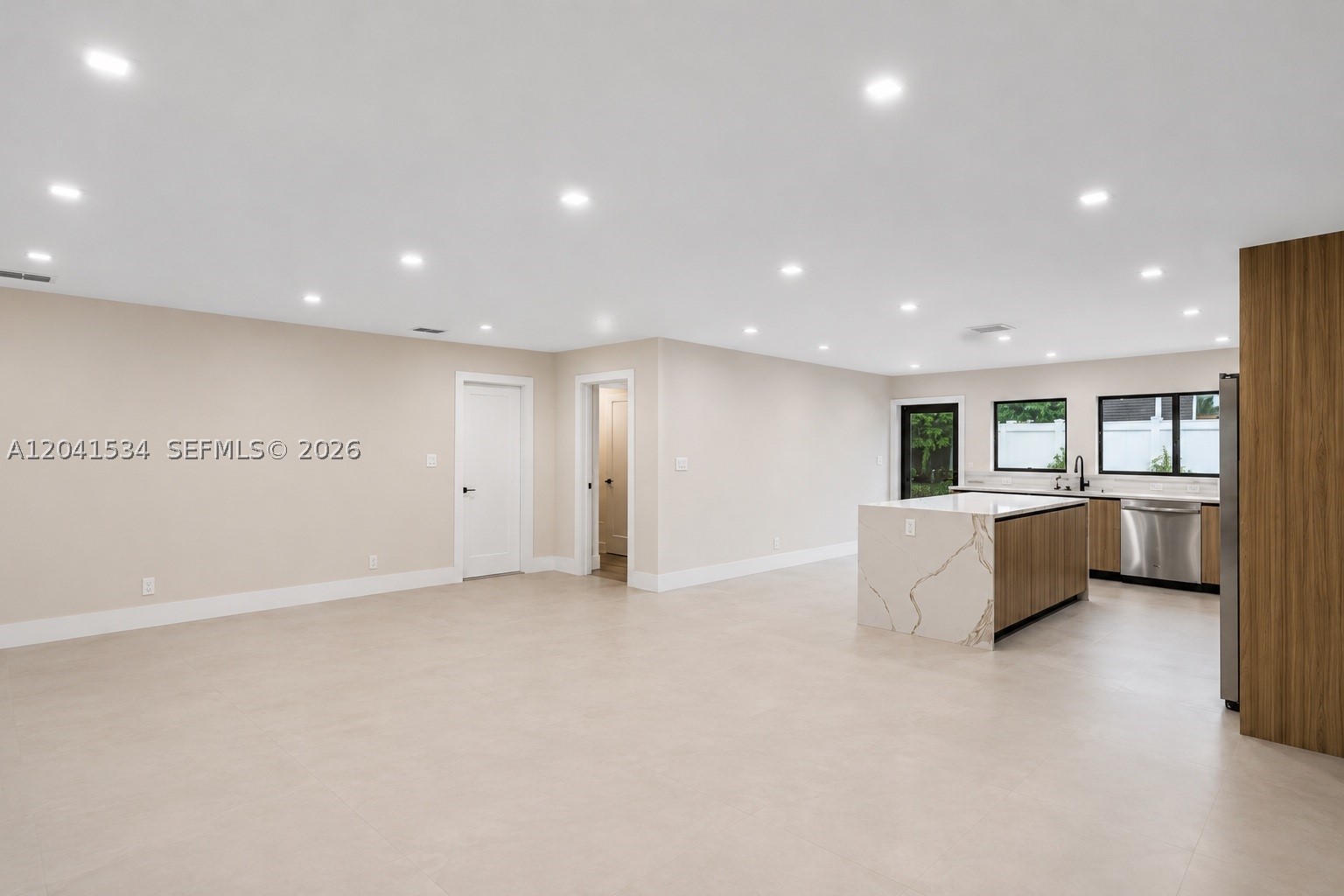 5718 NE 15th Ave, Fort Lauderdale FL 33334