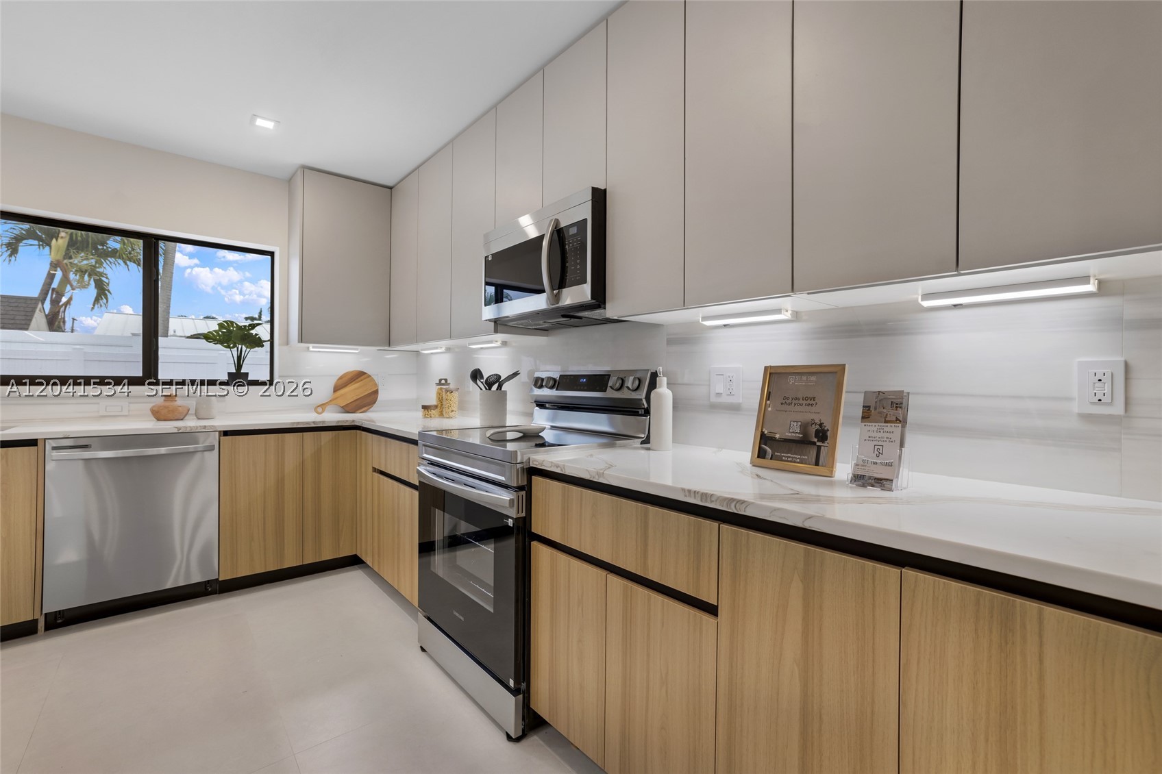5718 NE 15th Ave, Fort Lauderdale FL 33334