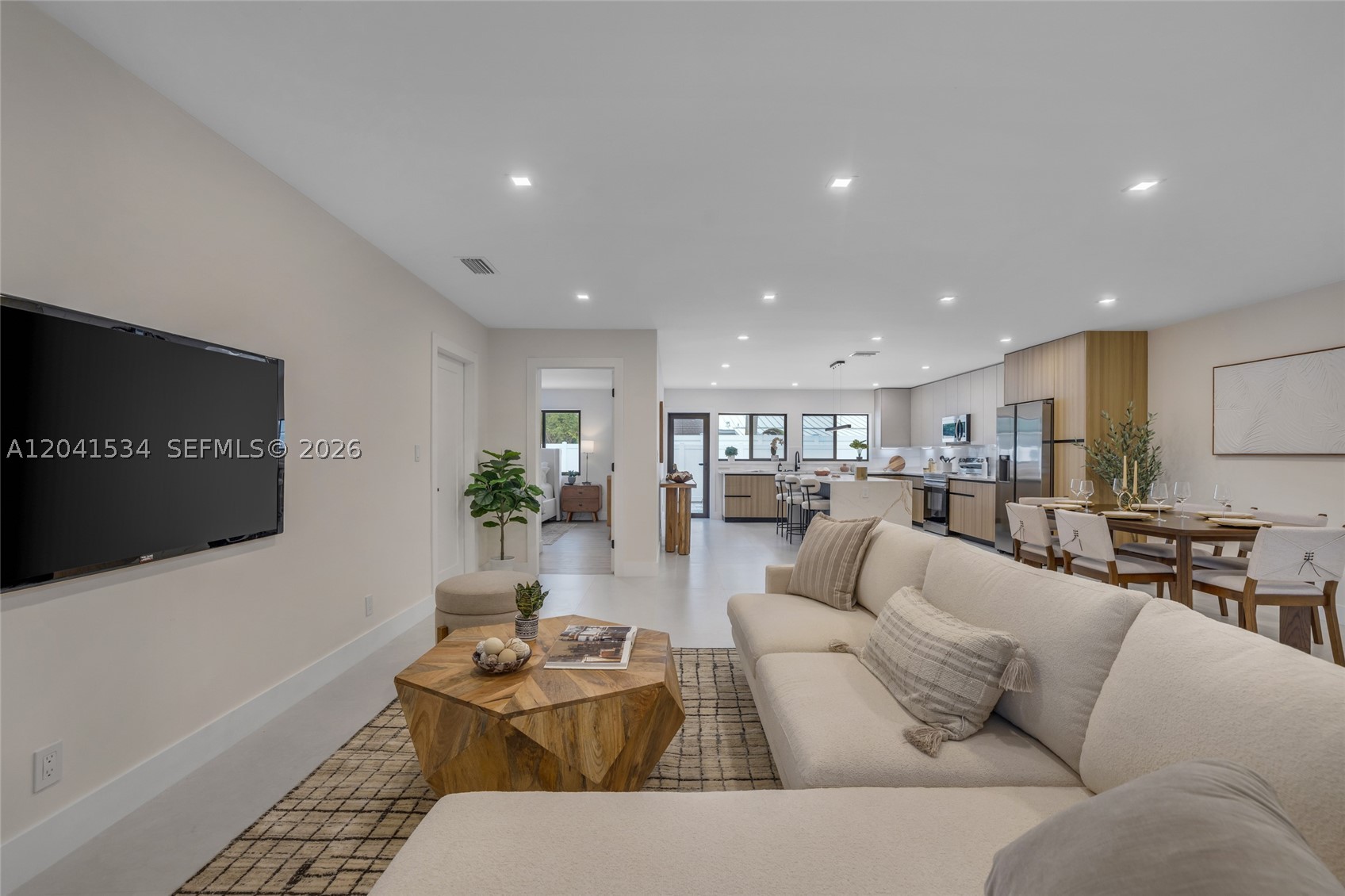 5718 NE 15th Ave, Fort Lauderdale FL 33334