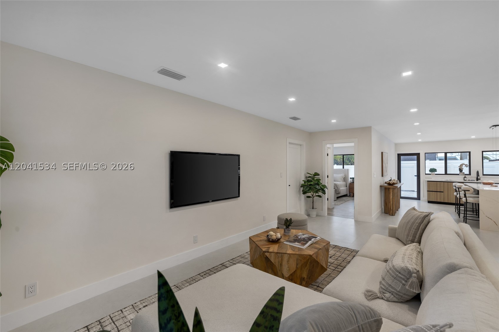 5718 NE 15th Ave, Fort Lauderdale FL 33334